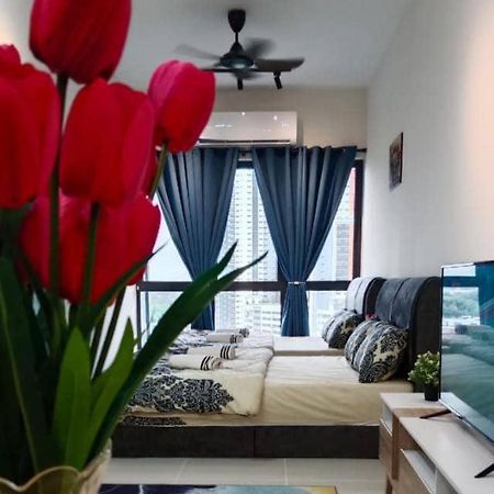 Tulip Touch Homestay Kota Warisan Klia Sepang Extérieur photo